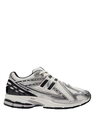 M1906RER Sneakers - Silver Metallic/Black/Sea Salt